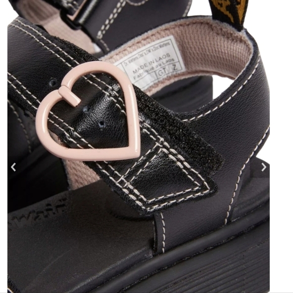 Dr.Martens Junior Marlowe Black Kids Sandals with Heart Detail size 4 Black Pink - Picture 4 of 11